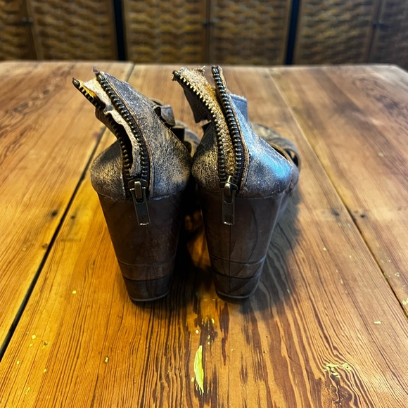 Bed Stu Olinda Black Distressed Wedges 10 - Picture 3 of 4